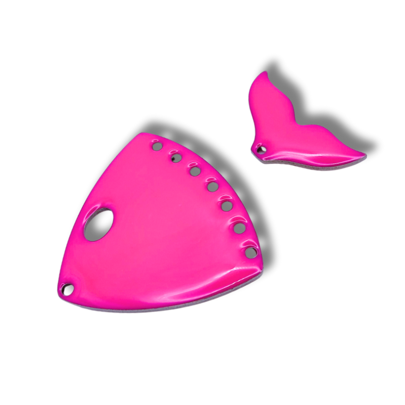 Testa di pesce con coda fucsia